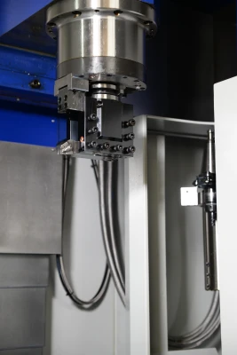 Nástrojový držák vertikálního soustruhu VSC L