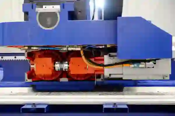 Převodovka horizontálního soustruhu HLC na suportu