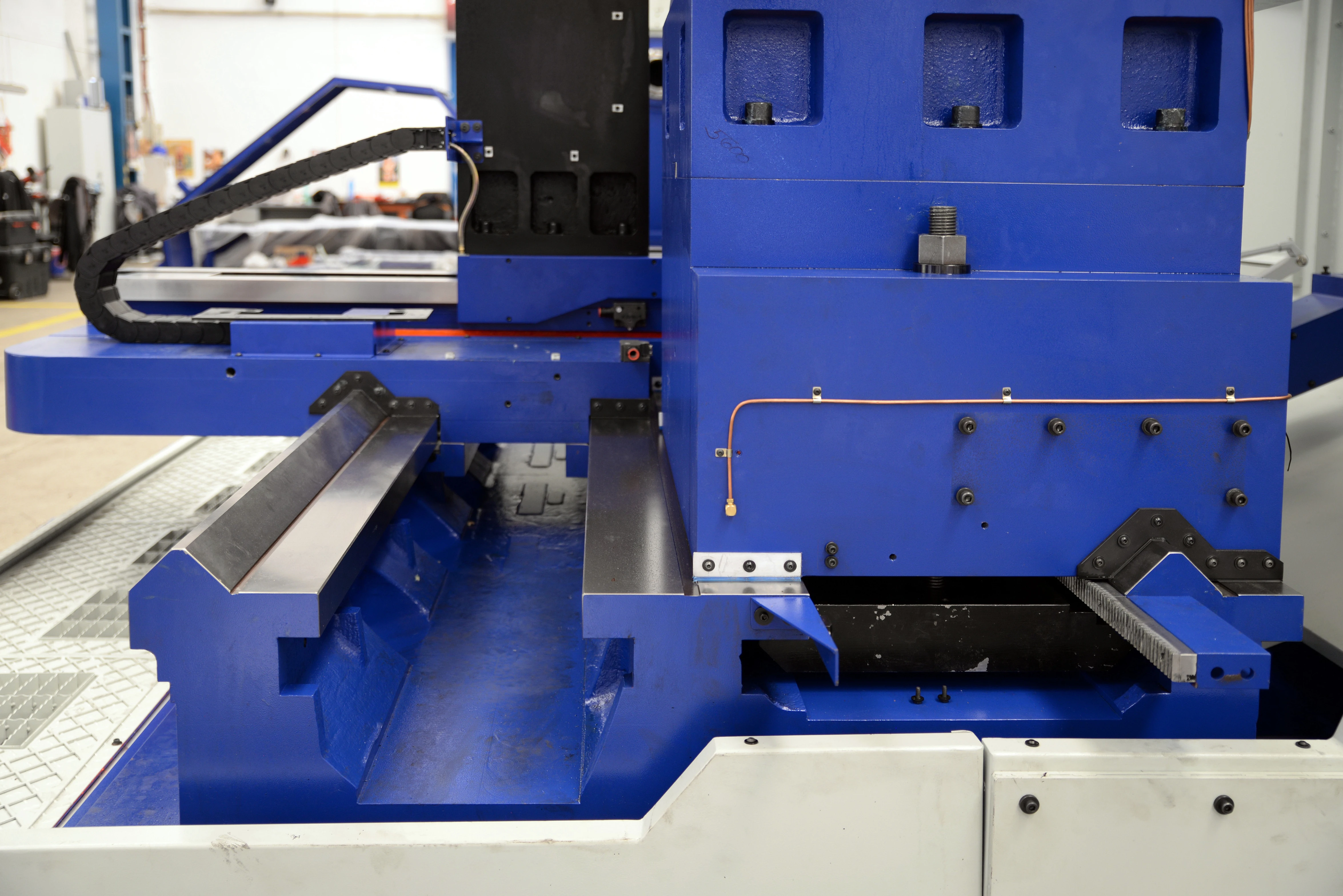 Vodící plochy horizontálního soustruhu HLC